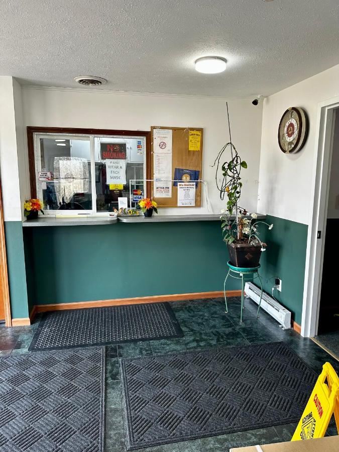 Attica Inn Экстерьер фото