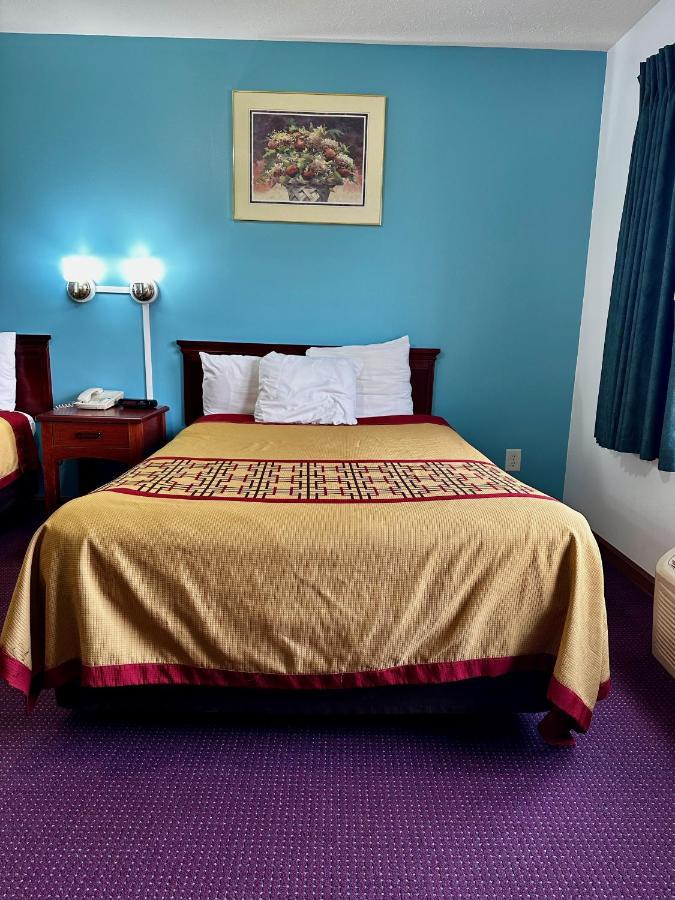 Attica Inn Экстерьер фото