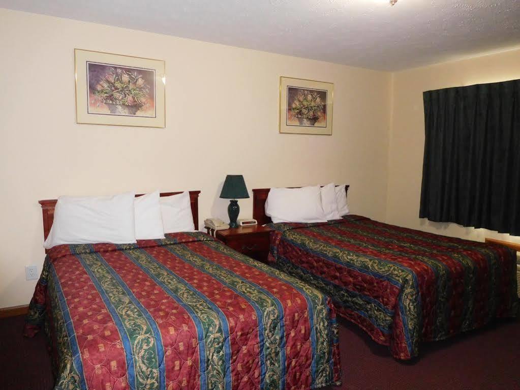 Attica Inn Экстерьер фото