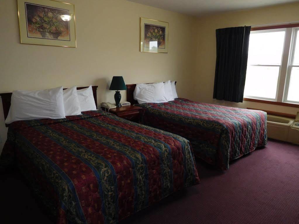 Attica Inn Экстерьер фото